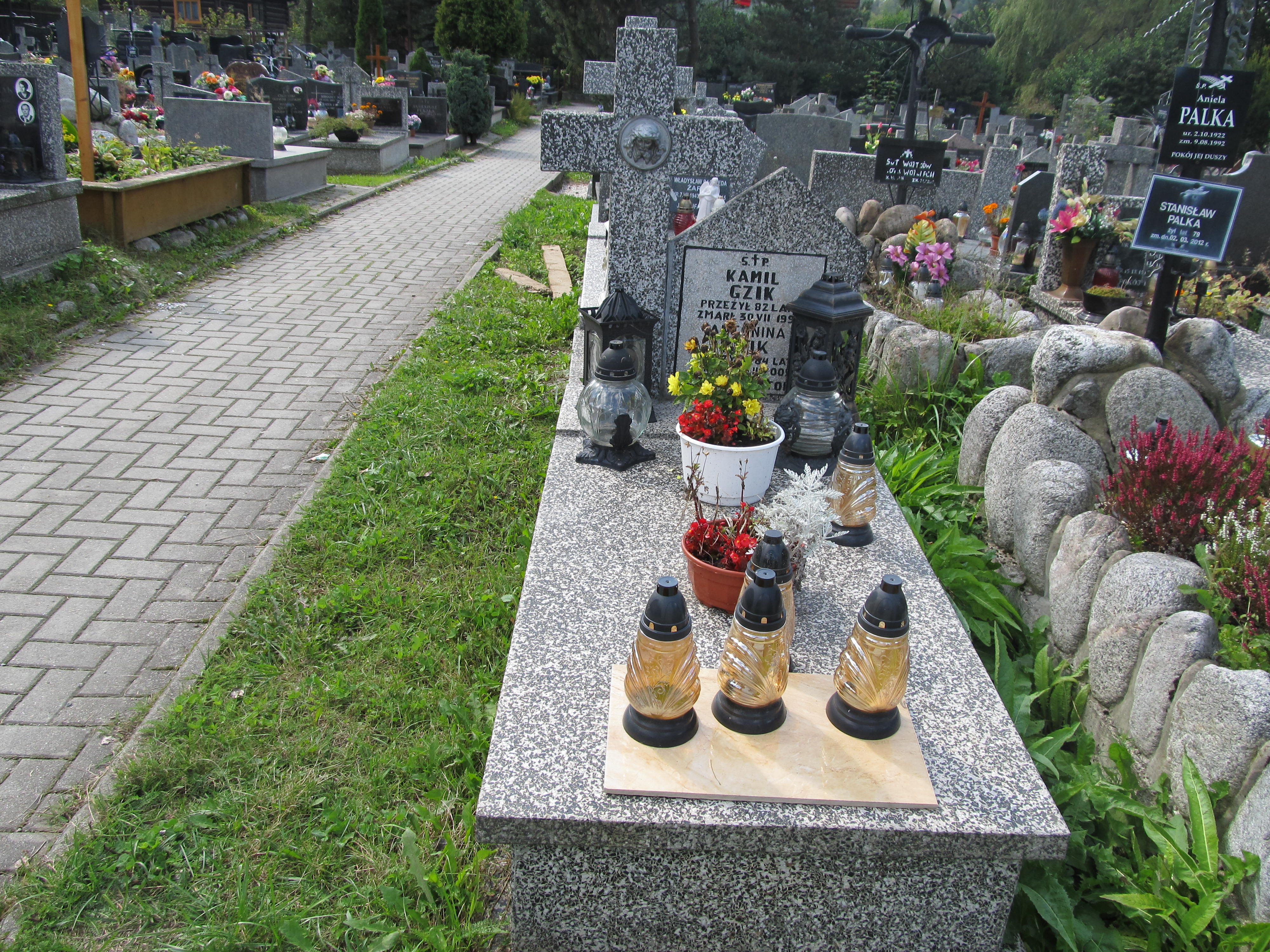 Grób Kamil Gzik